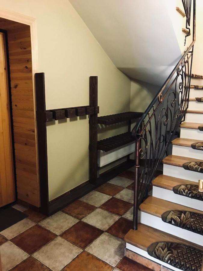 Villa Артемів Двір Slavske Esterno foto